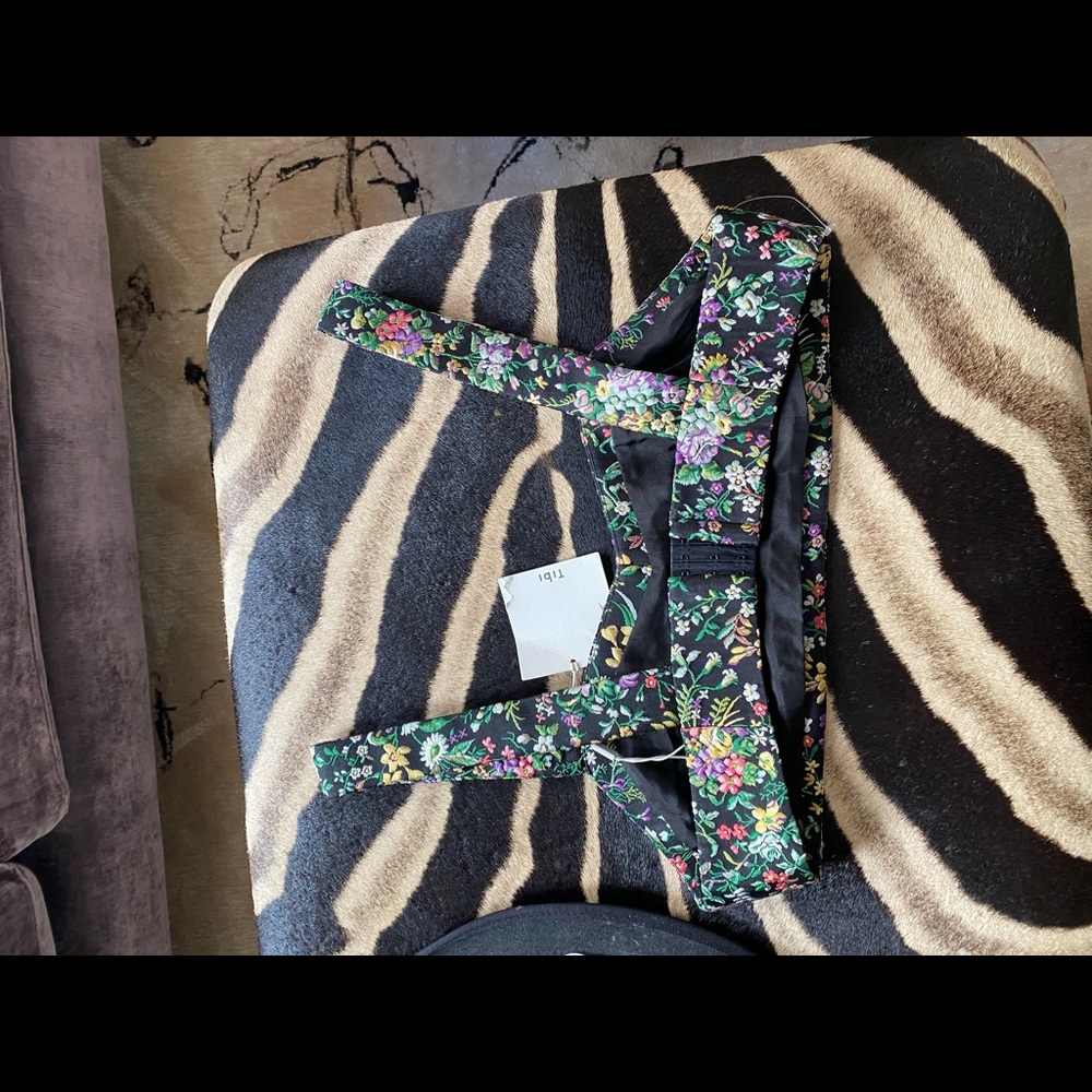 Tibi Floral Brocade Crop Top in Black with Multicolor Floral - Picture 6 of 6